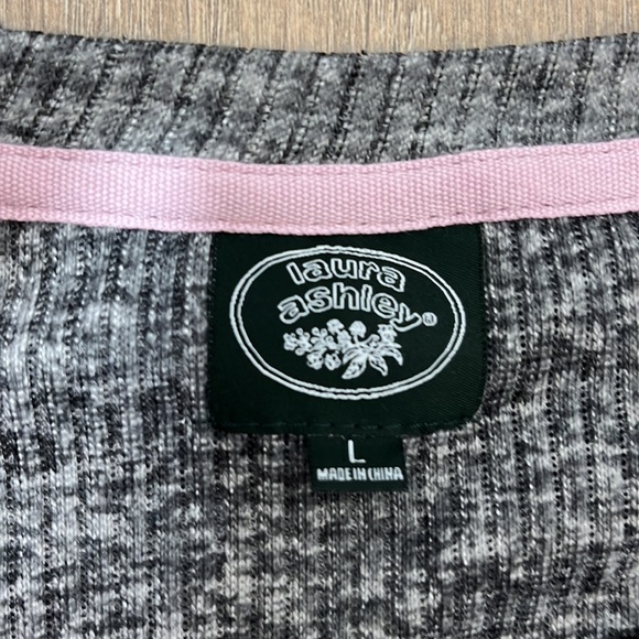 Laura Ashley Long Sleeve Feeling Good Gray and Pink Size L - Picture 5 of 12